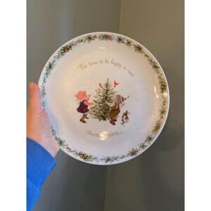 Vtg Holly Hobbie Christmas 1973 Porcelain Plate "The Time To Be Happy Is Now" Ma